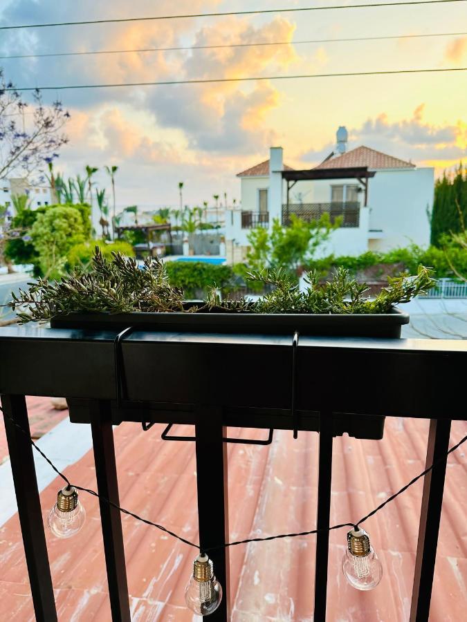 Arya Seaview Apartment In The Heart Of Coral Bay (Adults Only) Exterior photo